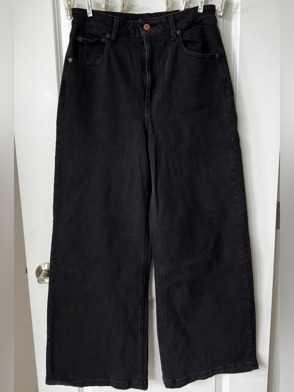 GAP Women’s Black Highrise Wide-Leg Jeans